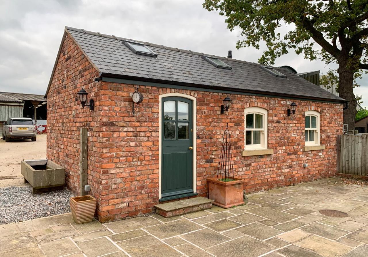 Hollies Farm B&B Wrexham Exterior photo